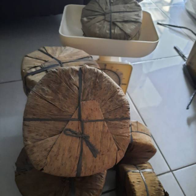 

GULA AREN ORIGINAL LAMPUNG/MURAH/GULA MERAH1KG