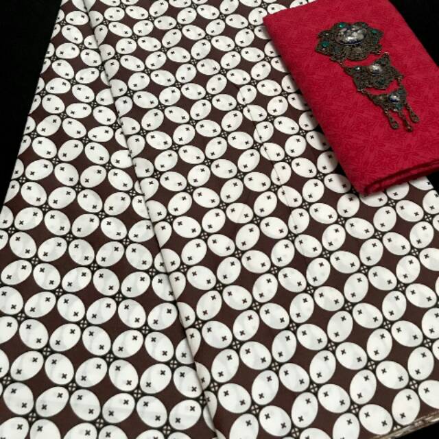 BATIK SOGAN KAWUNG PUTIH DAN EMBOS POLOS SANTOSO