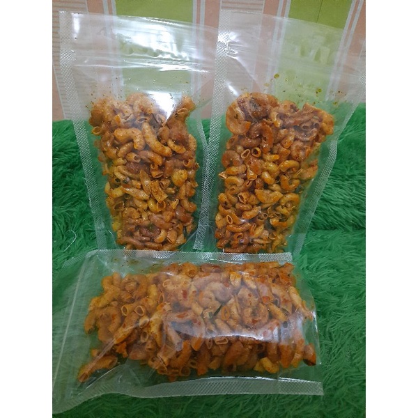 

Makroni bantet/ makroni pedas daun jeruk 100gr