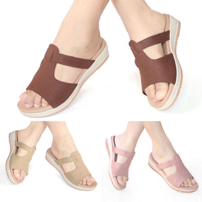 Sandal Wanita Casual Kulit Selop Kokop Hak Wedges