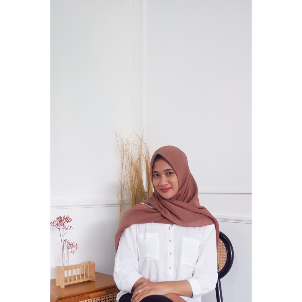 50 warna BELLA SQUARE JILBAB SEGI EMPAT POLLYCOTTON-bella brown
