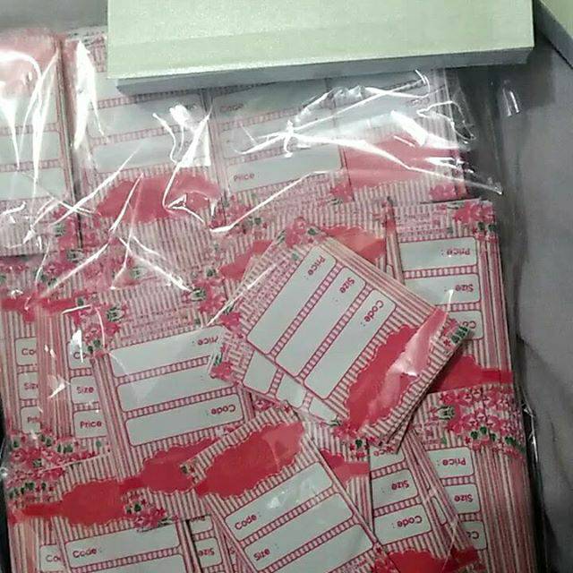 

Hang tag / kartu ucapan /hang tag baju/ label