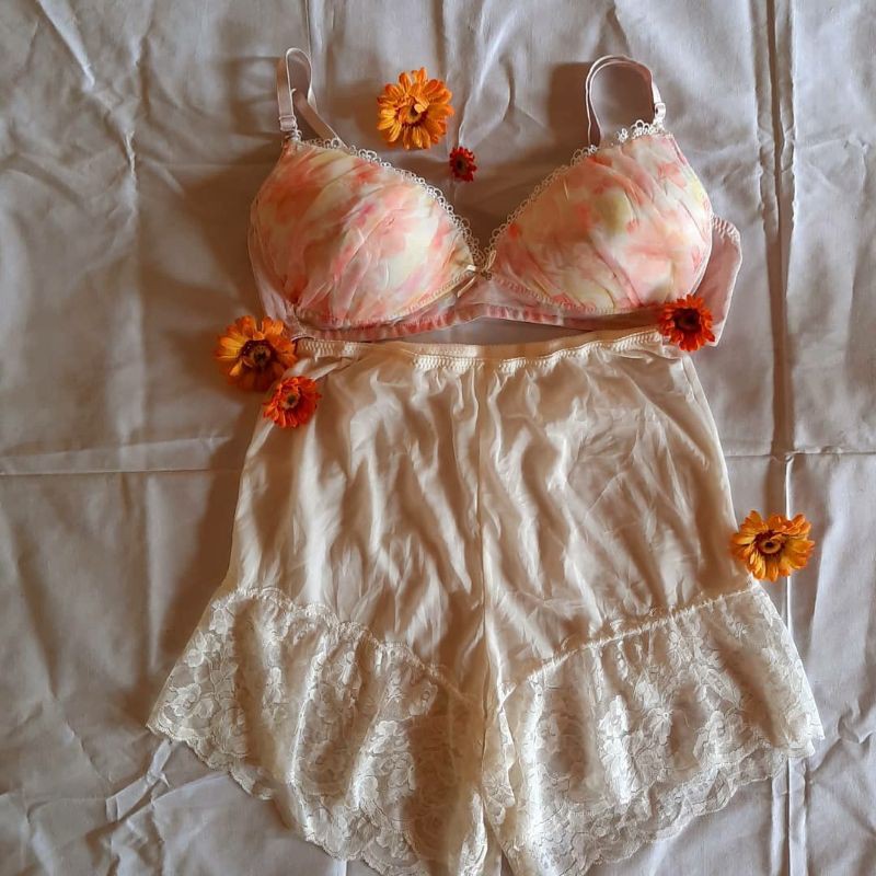 BRA & SHORTPANTS SET / LINGERIE SEAMLESS