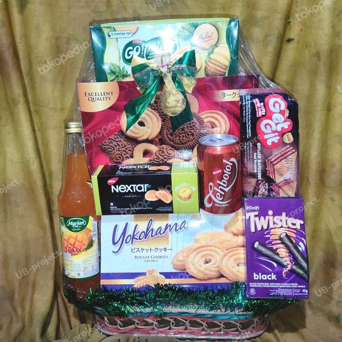 

PARCEL LEBARAN , NATAL, & TAHUN BARU - Ukuran S