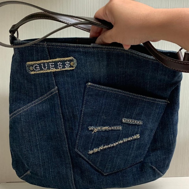 Tas Slempang merk Guess original- Jeans