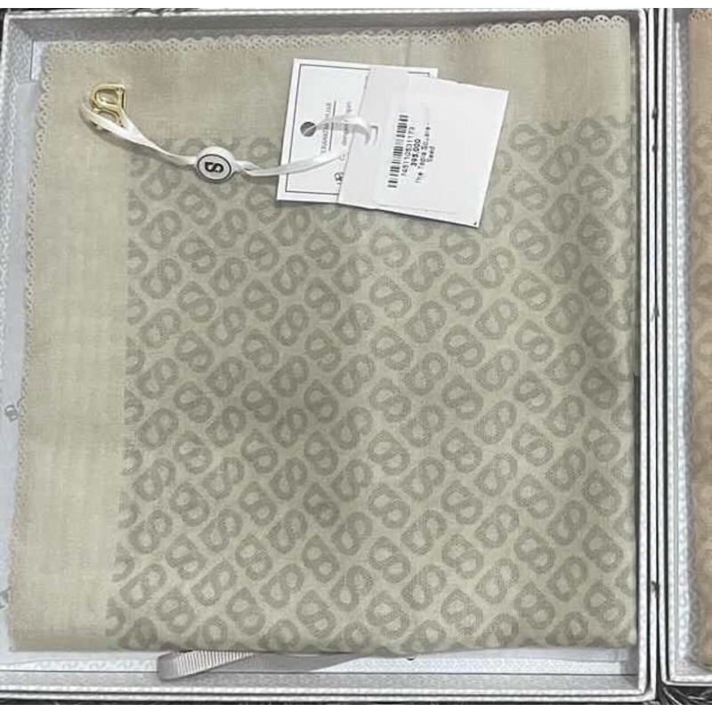 Tapis Square Buttonscarves Seed