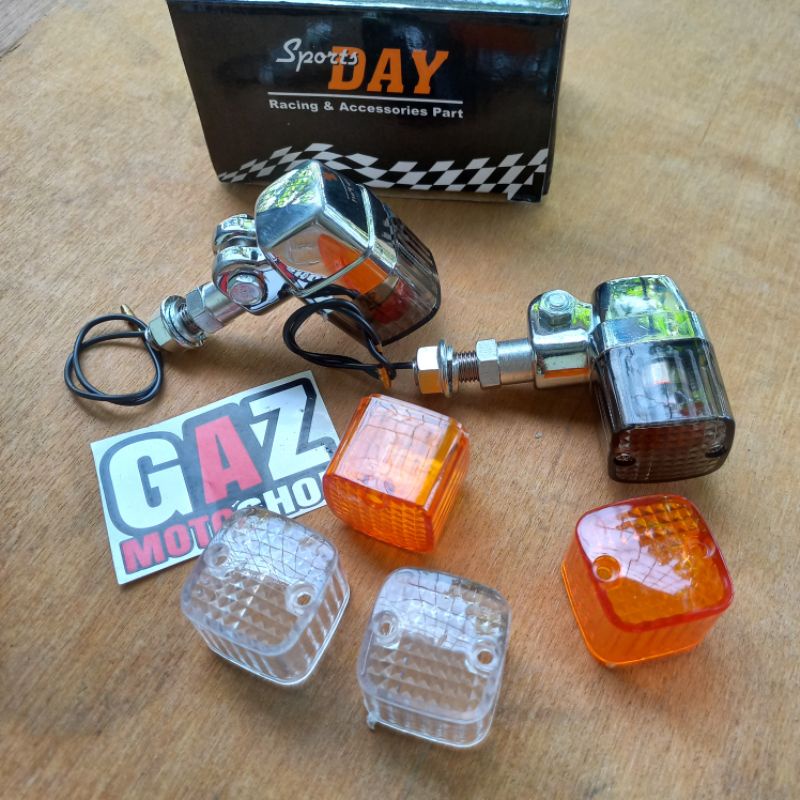 Lampu Sein Reting Palu Bulat Kotak Besi Triple Kaca Riting CB Classic 3 mika Import