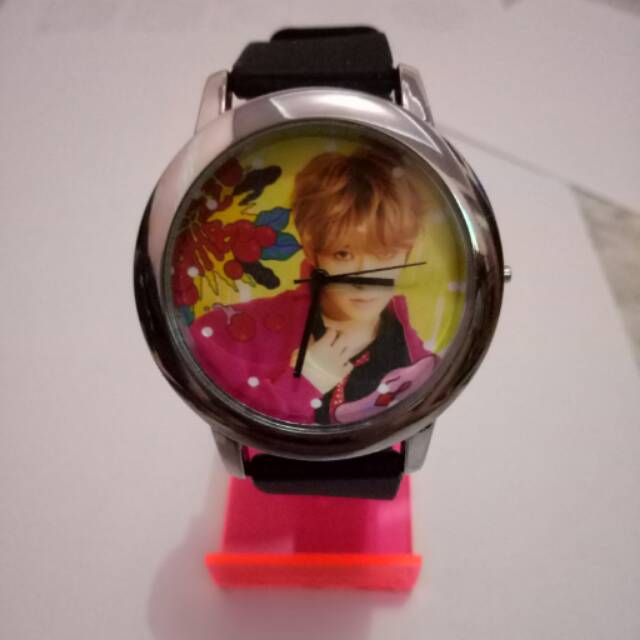 Jam Tangan NCT Cherry Bomb member
