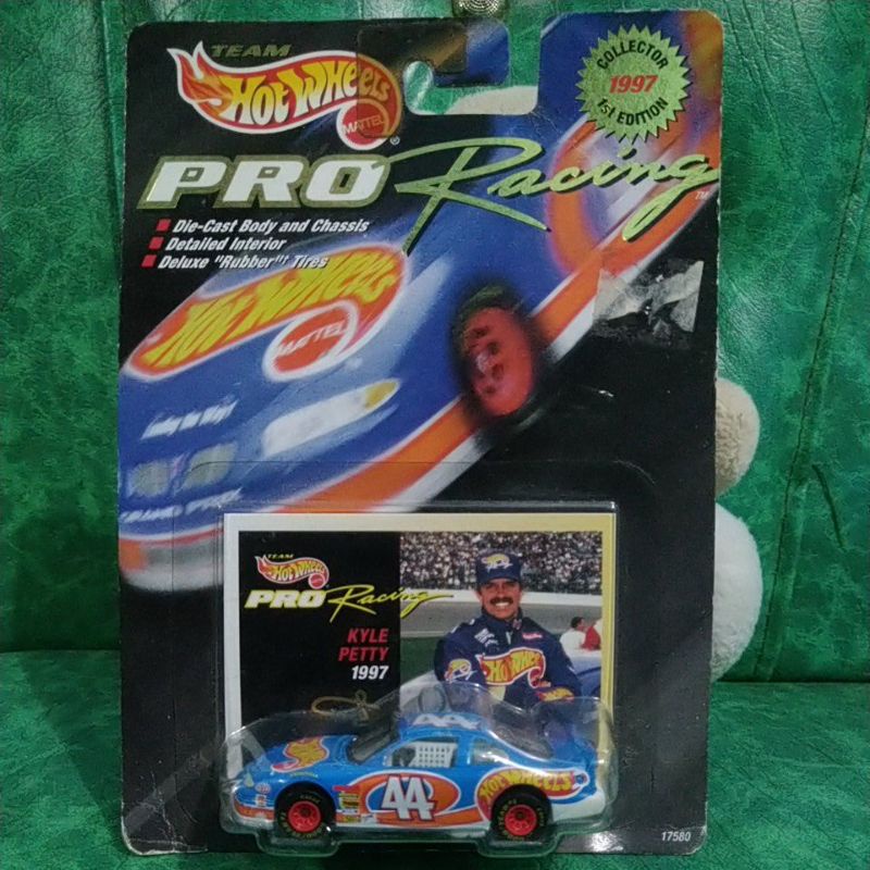 HotWheels Pro Racing Kyle Petty 1997 Ban Karet