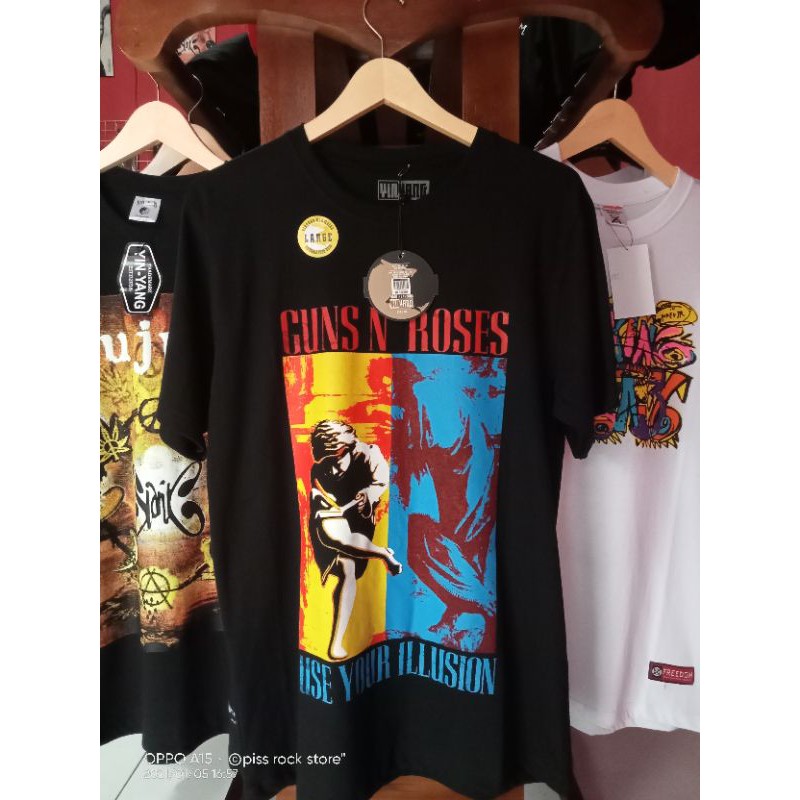 kaos musik band luar /GNR use your illusion/hitam