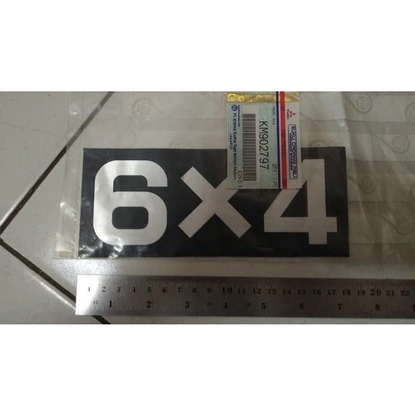 STICKER 6X4 MITSUBISHI FUSO KM902797