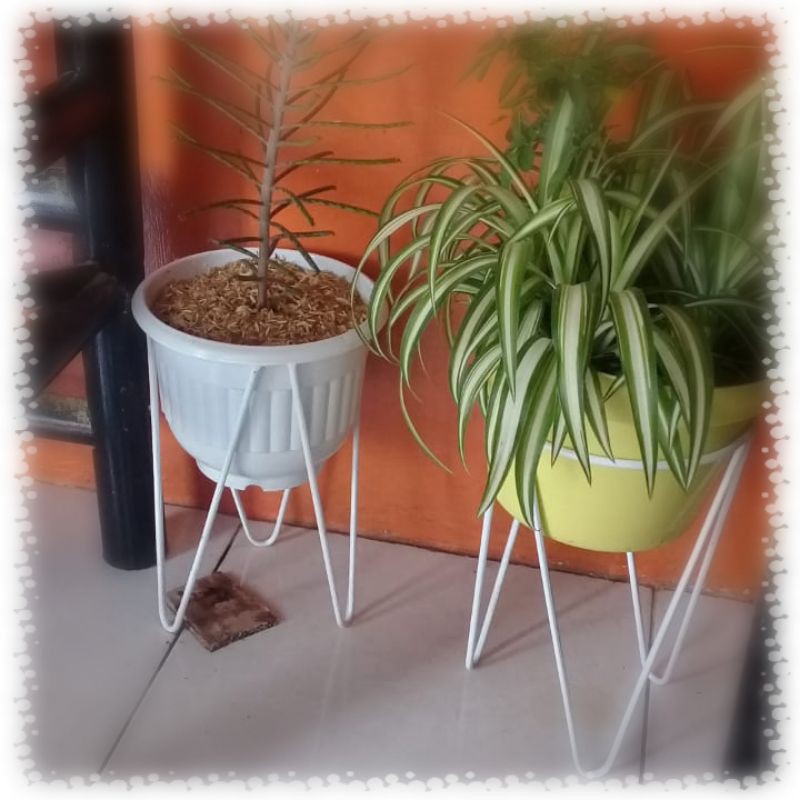 Standing rak pot tanaman ukuran 20x20cm