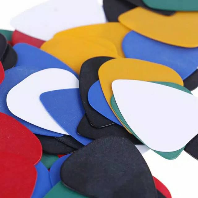 Pick gitar warna warni 0.51