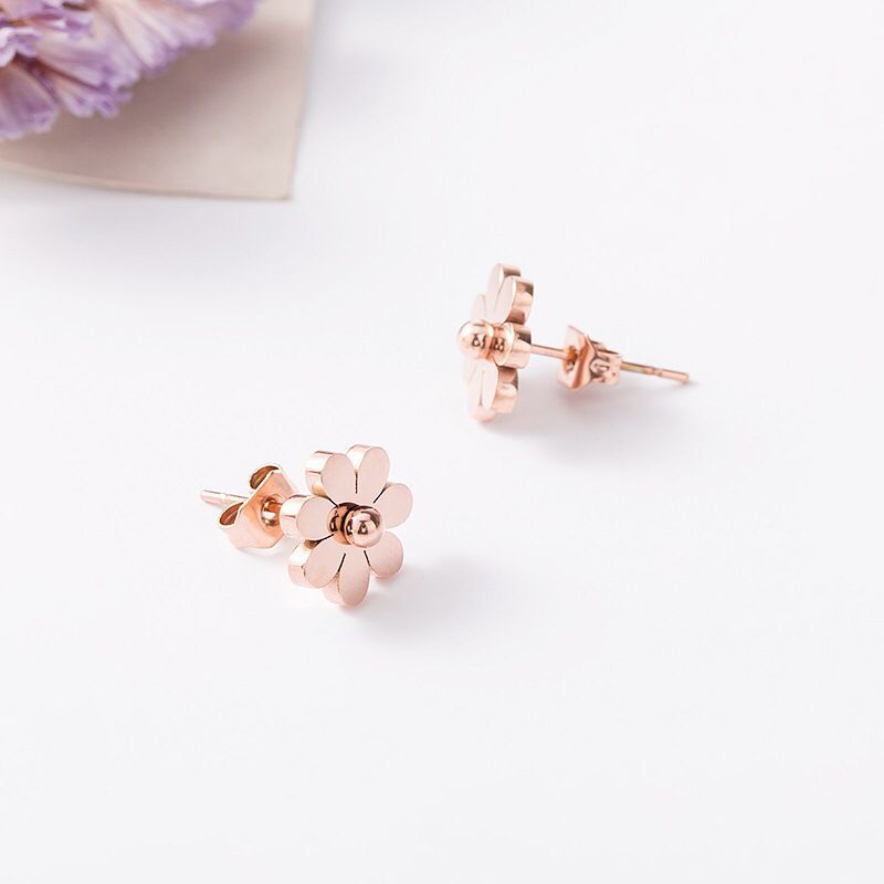 Anting Tusuk Titanium Bunga Daisy Anti Karatan Lapis Emas 18k