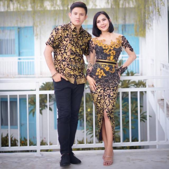 Paling Keren Kebaya Bali Modern Couple