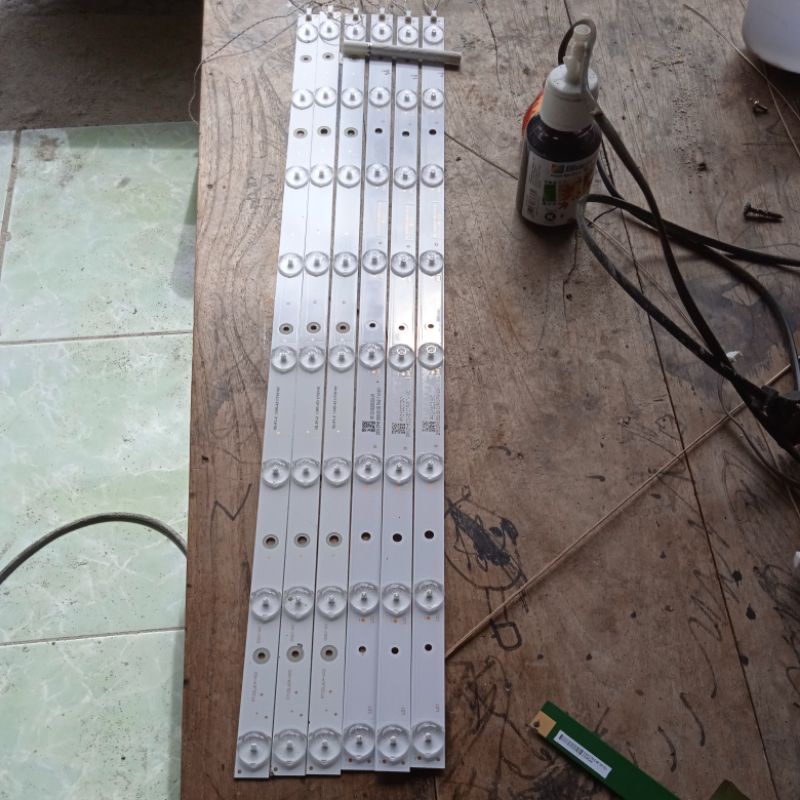 1 set bL backlit backlight polytron led PLD  32B1550 32T7511 32T1500 32T1550 32D7511 32T100 32D1500