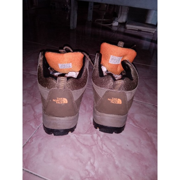 sepatu TNF Ori