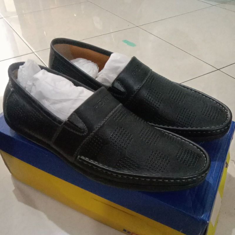 sepatu cowo ROHDE 5131