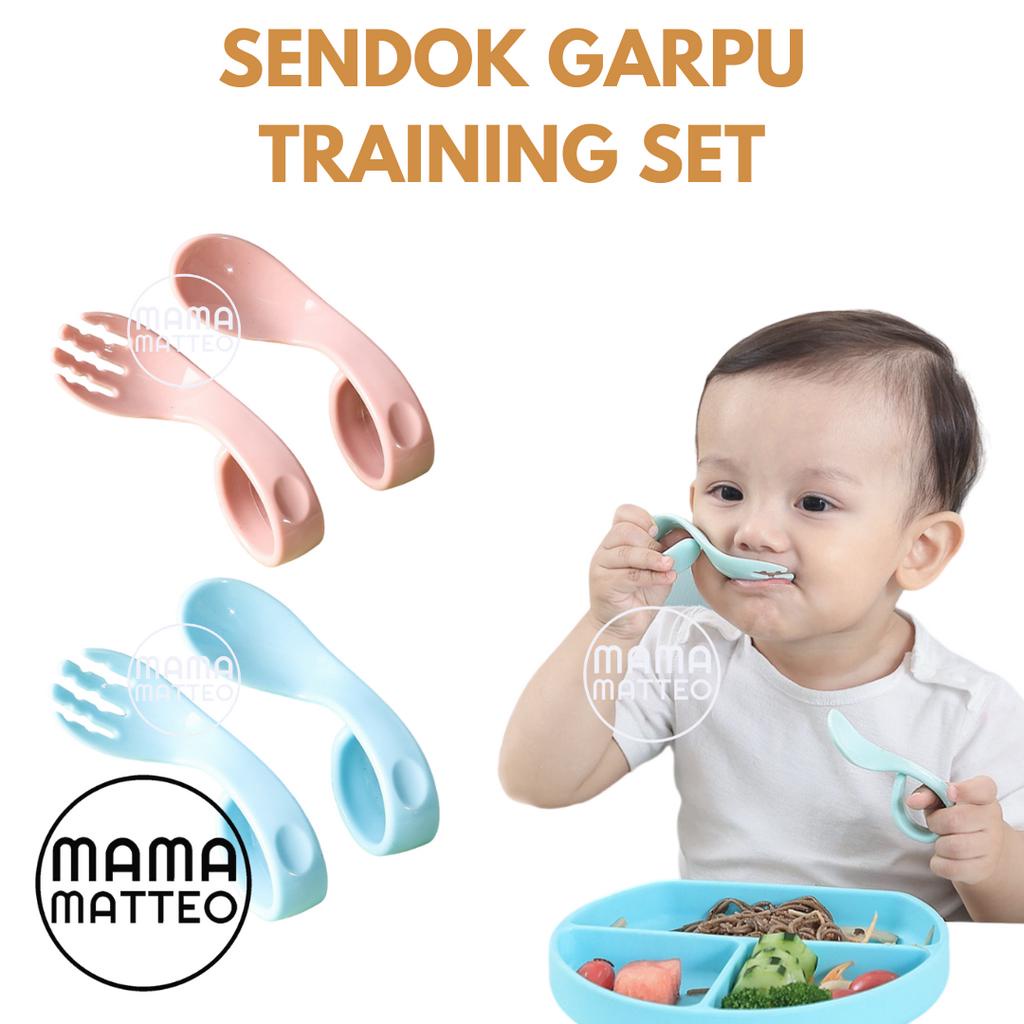 Sendok Garpu Training Set Makan Bayi Melengkung Lekuk Lengkung / Baby Spoon Fork Set MPASI Gagang Bulat Bahan Plastik Warna Pink Biru