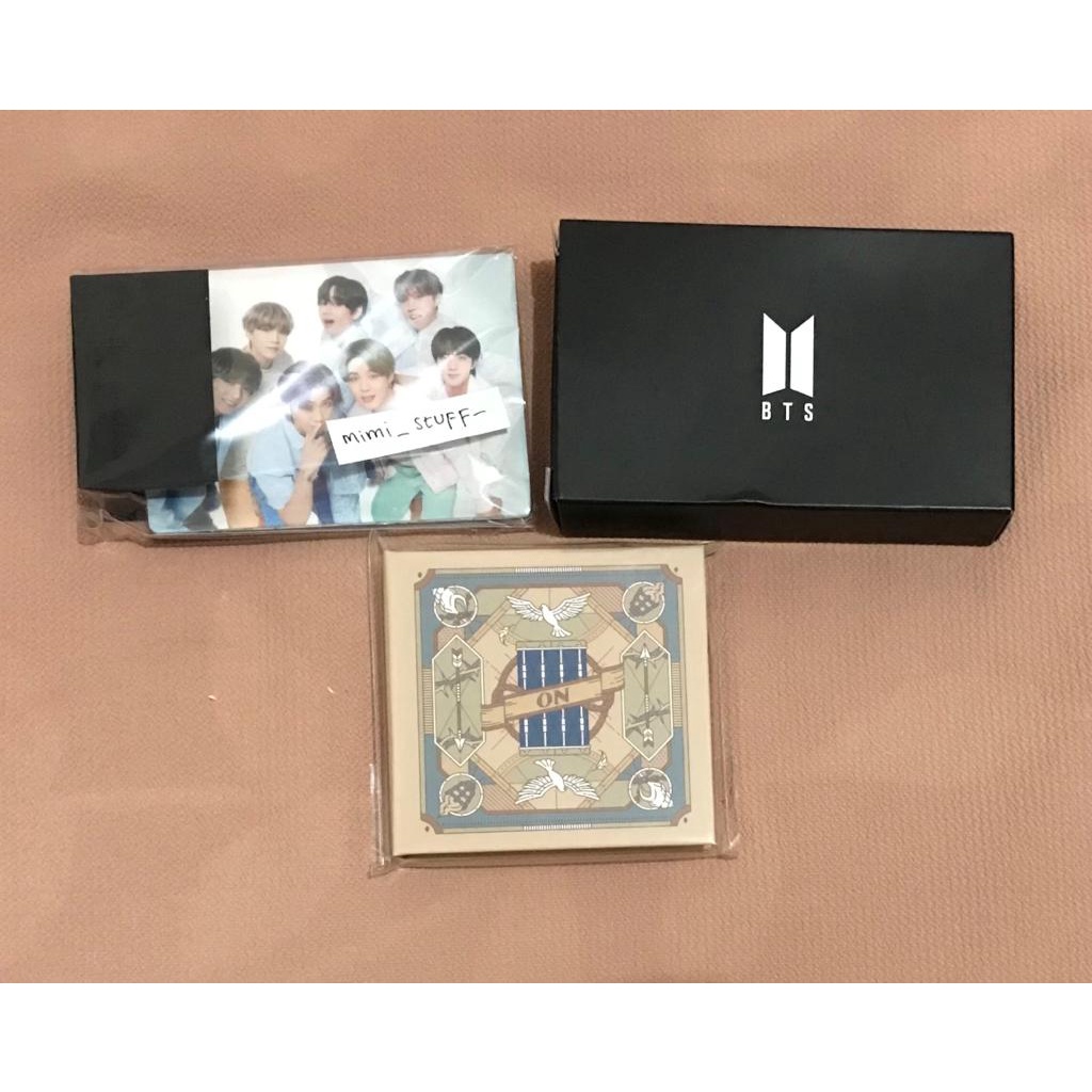 [READY STOCK] BTS Pop Up Photo Stand + Pop Up ON Sticky Note POP UP: HOUSE OF BTS Pop Up Store Merch