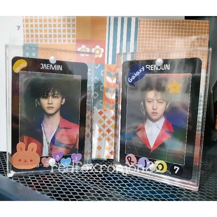 Acrylic Photocard Holder / Standee dengan Magnet 2 Pcs (Preloved)