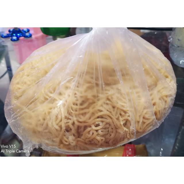 

Mie/bakmie mentah Halus home made 1kg