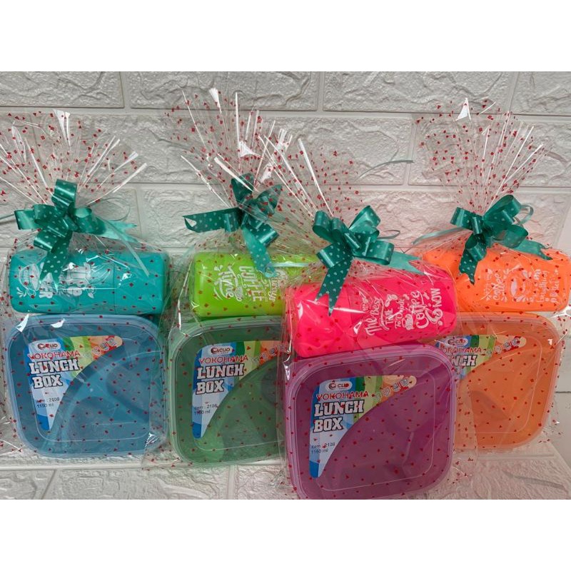 

SOUVENIR ULANG TAHUN PARCEL YOKOHAMA & BOTOL IMOLA