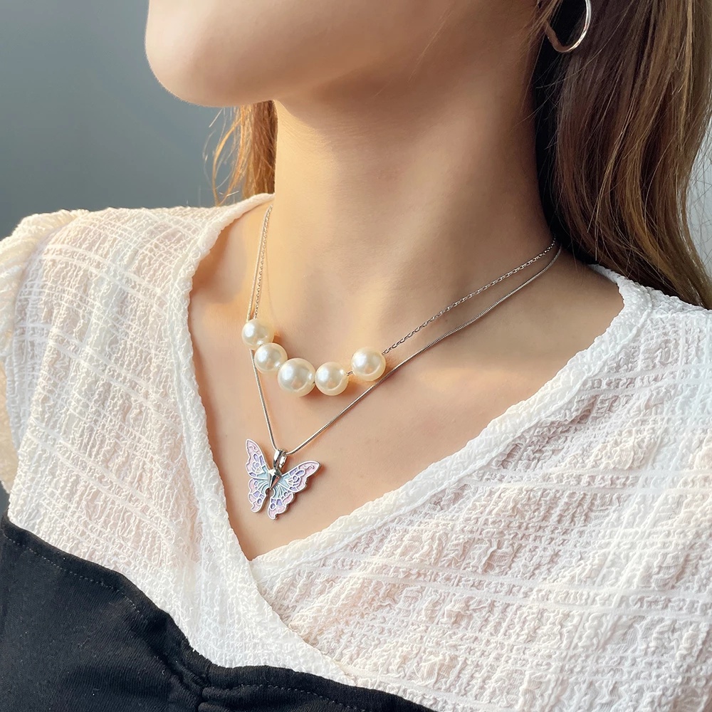 Kalung Multilayer Dengan Liontin Kupu-Kupu Mermaid Aksen Mutiara Imitasi Untuk Wanita