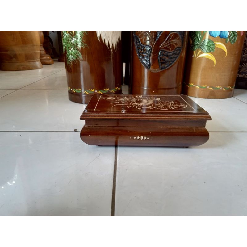 Kotak perhiasan / Tempat Perhiasan Kayu Jati