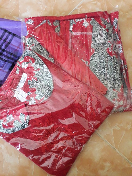 Qnunbatik Batik Keluarga/family Dress Wanita Kd Melati Dasar Warna Merah