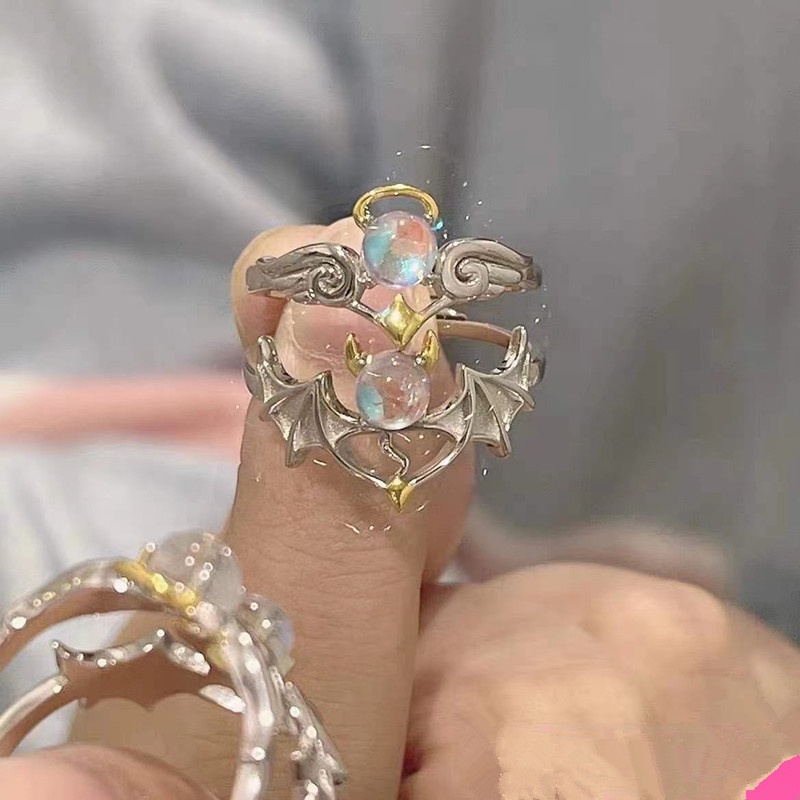 Cincin Model Terbuka Dapat Disesuaikan Desain Angel and Devil Moonstone Untuk Pasangan