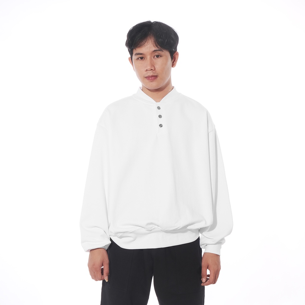 We11done Black Logo Embroidered Henley Sweater White