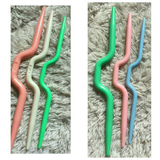 Alat rajut/jarum kniting bahan plastik(3pcs)