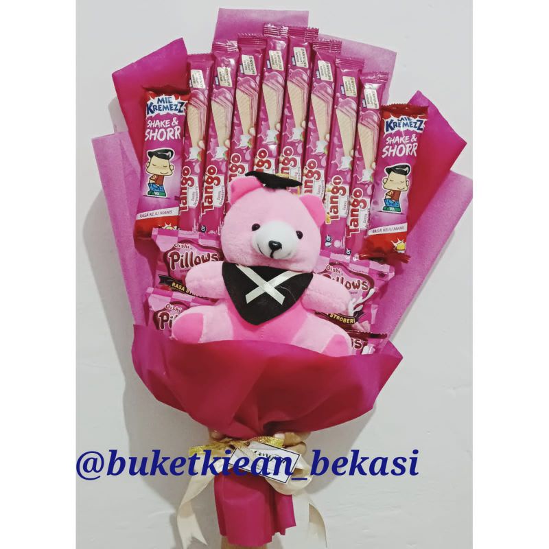 

buket snack / buket wisuda / hadiah kelulusan / bucket snack / buket ulang tahun / buket pink