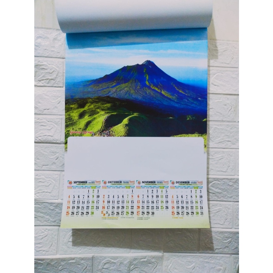 Kalender Dinding Kalender Caturwulan Tahin 2023 Motif Panorama