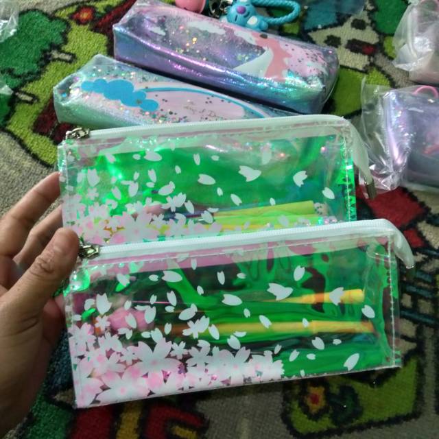 

Tempat pencil sakura