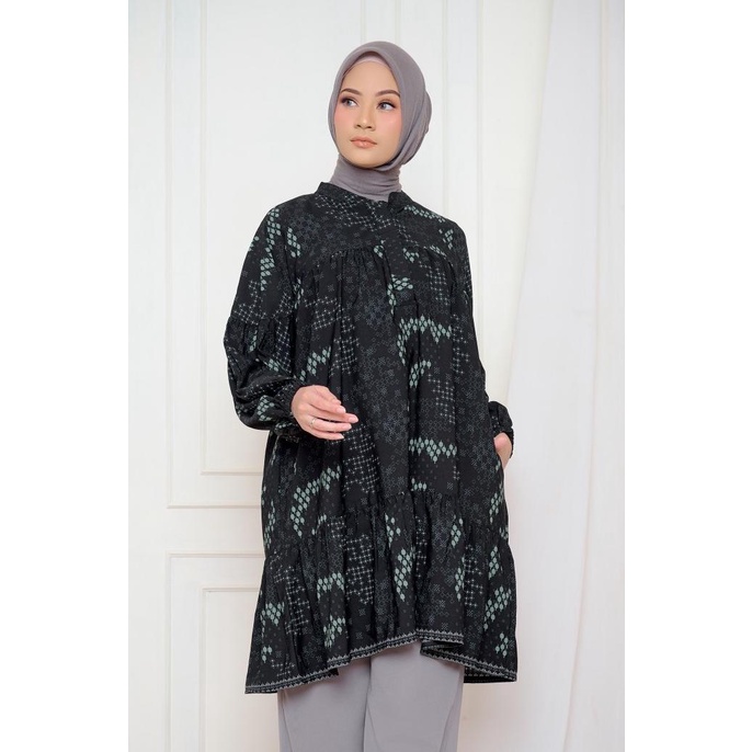 BIA x Cut Meyriska - Taura Onyx Tunik - Islamic Journey In Polandia