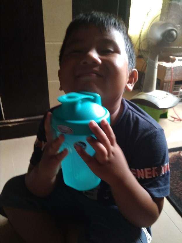 Batamgrosir.id | Botol Air Minum Xander 550ml - Botol Soda Bpa Free - Mybottle Hawaii 3376