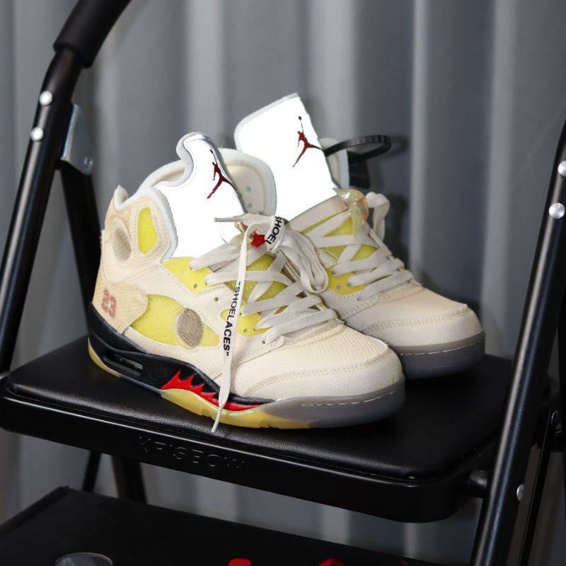 Jordan 5 sail off white / Sepatu Nike air jordan / Sepatu nike / Sepatu pria