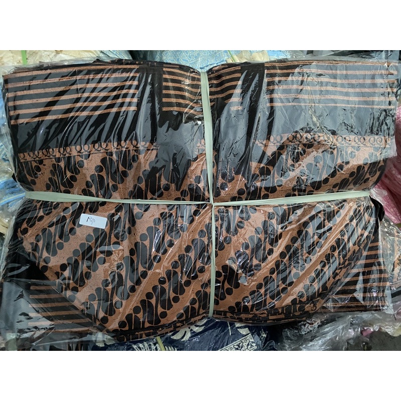 HARGA LUSIN ISI 12 BIJI-TAS  HAJATAN SIZE 22x22-JOJON BATIK