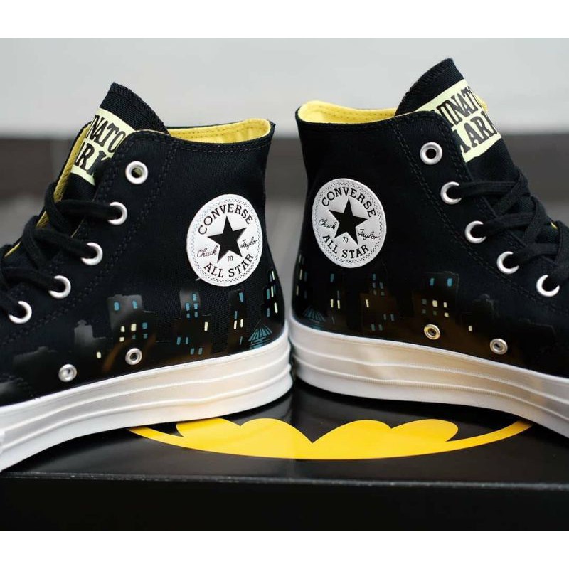 sepatu converse batman chinatown glow in the dark Sepatu converse original