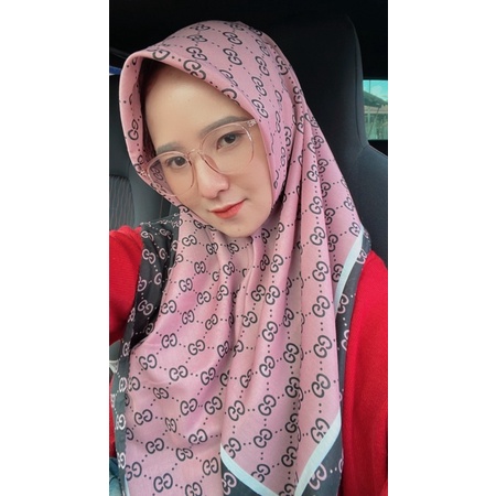 Hijab motif Voal by Dyoura