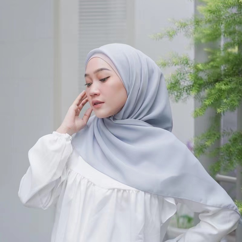 Jilbab Bella Square Segi Empat Daily Basic Hijab Kerudung Polos Polycotton Premium by Li Jimin Hijab-Silver