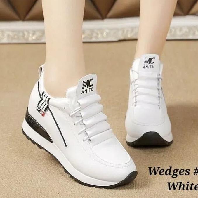 Sepatu Boot MG putih termurah