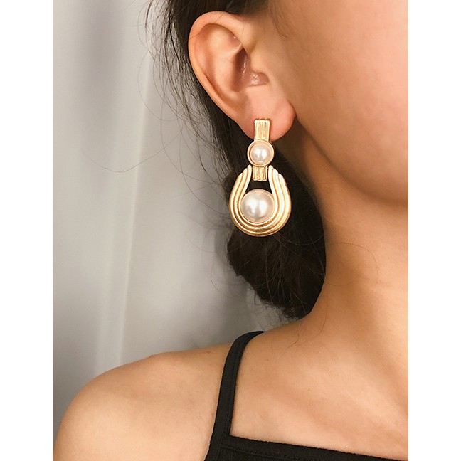 LRC Anting Tusuk Fashion Two Asian Gold Drop Shape 1518 Geometric Pearl Earrings F64088