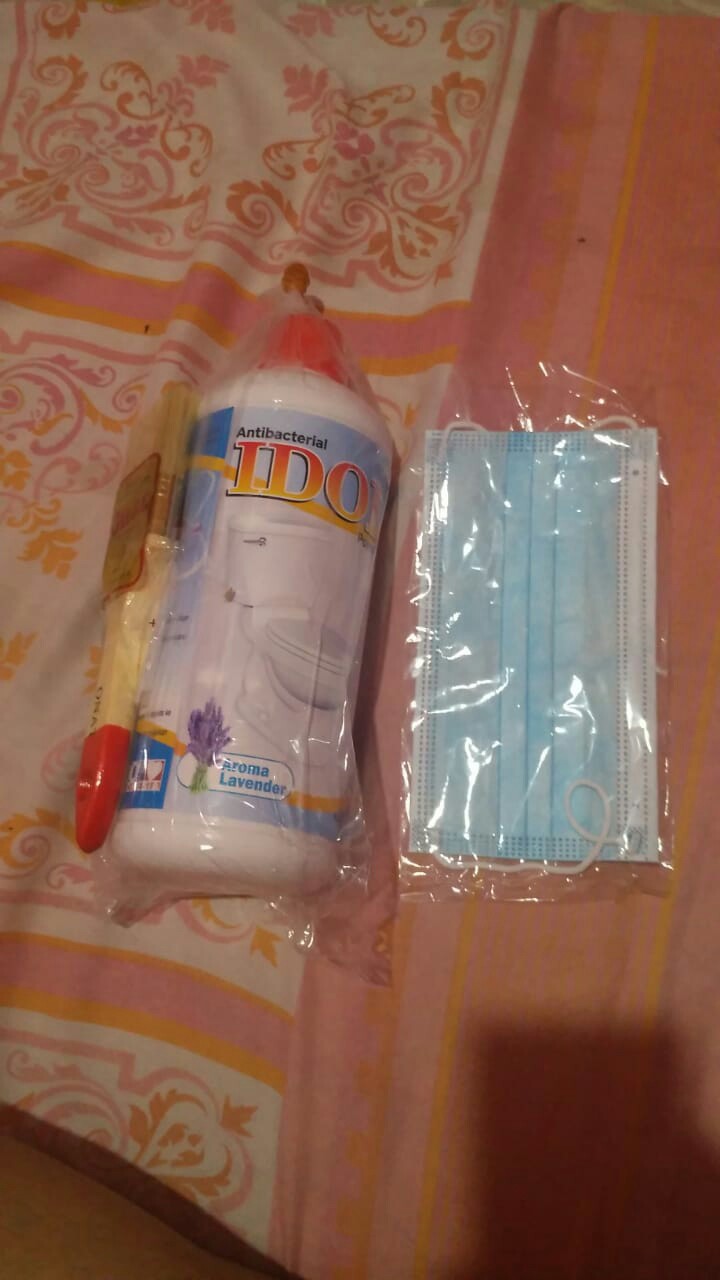 Idola Pembersih Porcelain Cleaner/pembersih Kerak Lantai Keramik Kamar Mandi