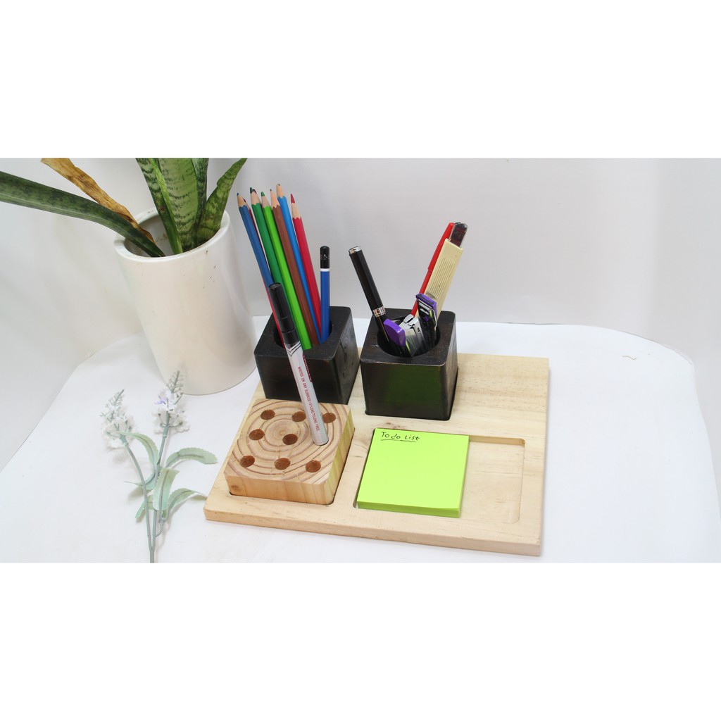 

Tempat Alat Tulis Kayu - Tempat Pena Pensil dan Memo Pad