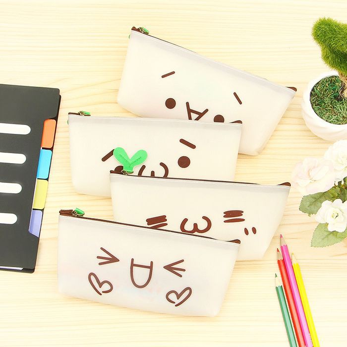 

Tempat Pensil / Pencil Box Edisi Daun Imut