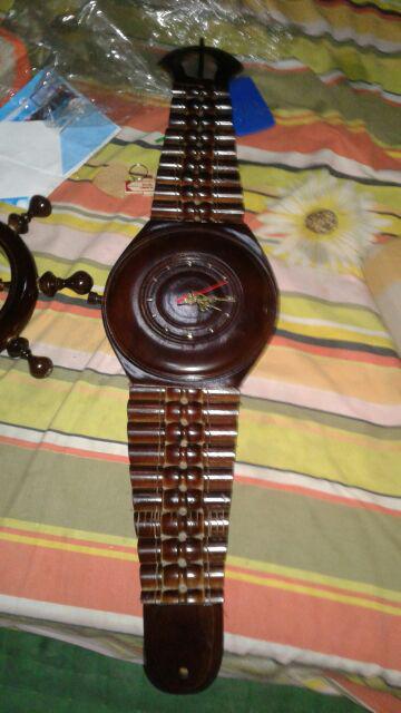 Jam Dinding Bentuk Jam Tangan Krepyak Kayu Jati