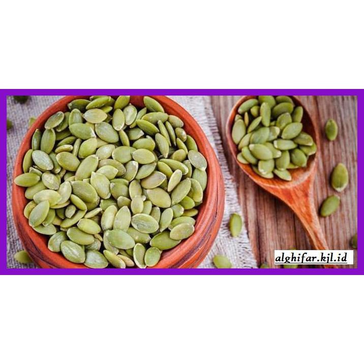

Makanan-Kering- Pumpkin Seeds Biji Labu Kuning Waluh Kuaci Kupas Siap Makan -Aneka.